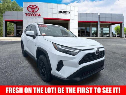 2024 Toyota RAV4 XLE