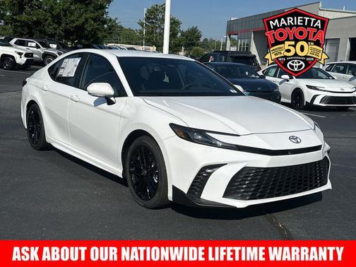 2025 Toyota Camry SE
