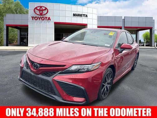 2022 Toyota Camry SE