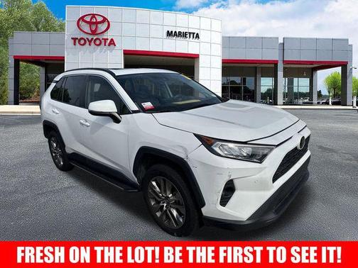 2019 Toyota RAV4 XLE Premium