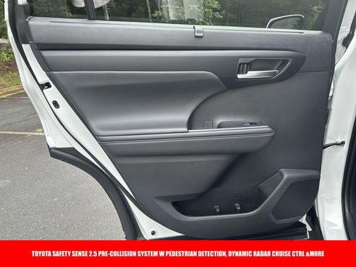 2025 Toyota Highlander XLE