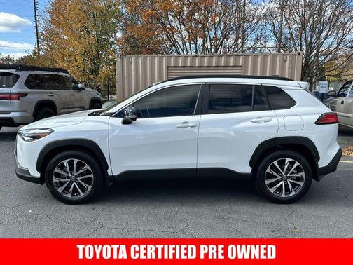 2025 Toyota Corolla Cross XLE