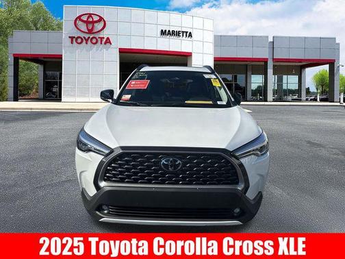 2025 Toyota Corolla Cross XLE