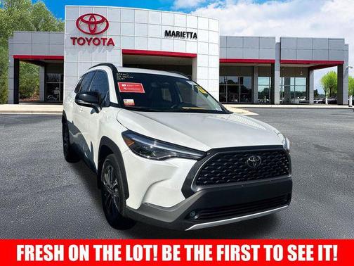 2025 Toyota Corolla Cross XLE