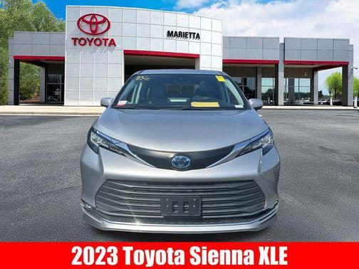 2023 Toyota Sienna XLE