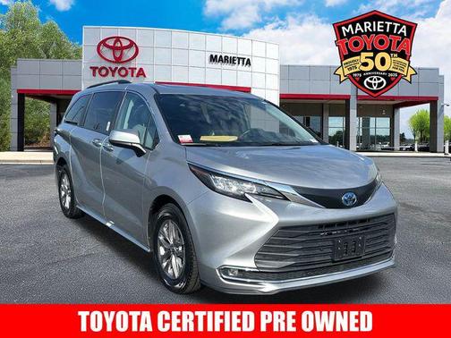2023 Toyota Sienna XLE