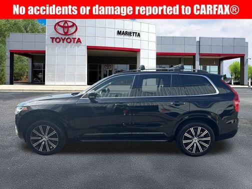 2016 Volvo XC90 T6 Momentum