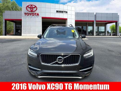 2016 Volvo XC90 T6 Momentum