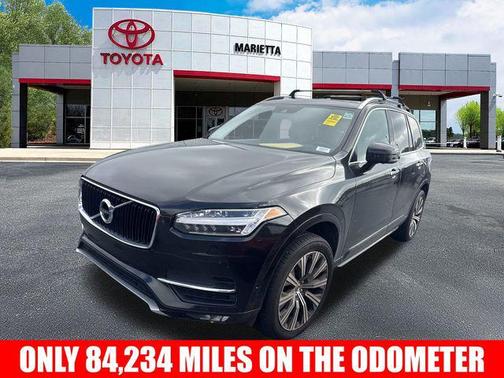 2016 Volvo XC90 T6 Momentum