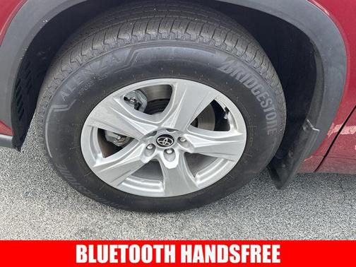 Ruby Flare Pearl 2025 Toyota Highlander LE