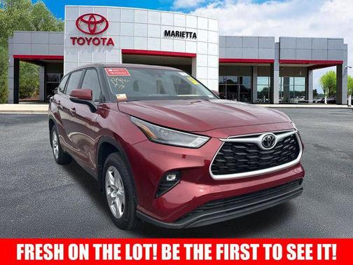 Ruby Flare Pearl 2025 Toyota Highlander LE
