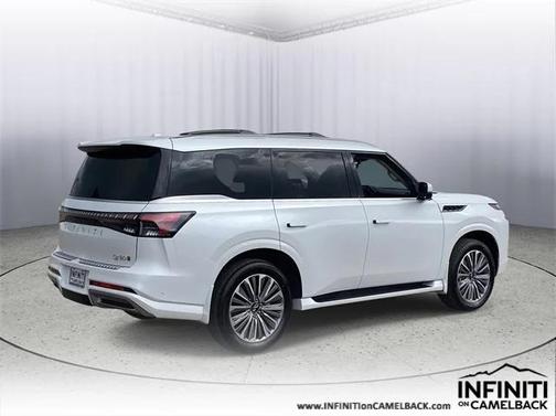 2026 INFINITI QX80 Luxe