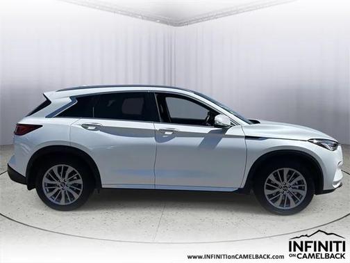 2023 INFINITI QX50 LUXE