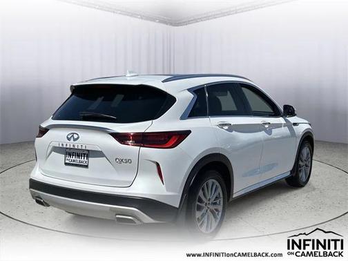 2023 INFINITI QX50 LUXE