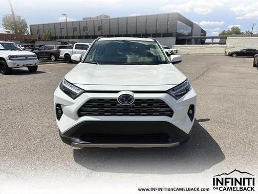 2022 Toyota RAV4 Hybrid SE