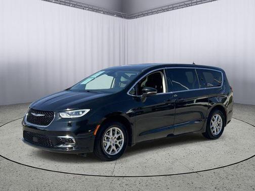 Diamond Black 2024 Chrysler Pacifica Touring L