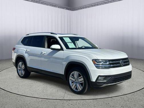 Pure White 2019 Volkswagen Atlas 3.6L SE w/Technology
