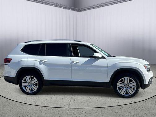 Pure White 2019 Volkswagen Atlas 3.6L SE w/Technology