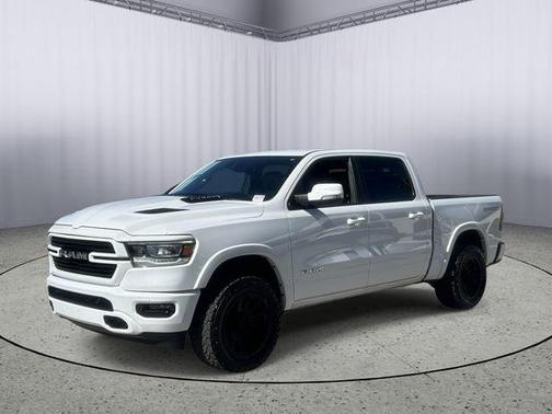 Bright White Clearcoat 2022 RAM 1500 Laramie