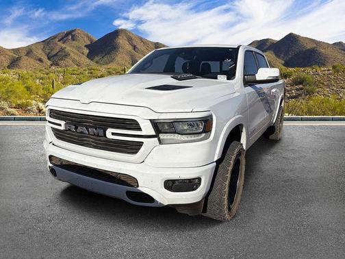 Bright White Clearcoat 2022 RAM 1500 Laramie