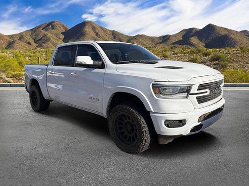 Bright White Clearcoat 2022 RAM 1500 Laramie