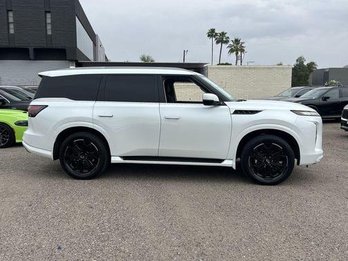 2025 INFINITI QX80 SENSORY AWD