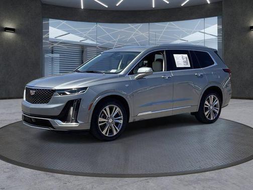Argent Silver Metallic 2023 Cadillac XT6 Premium Luxury FWD