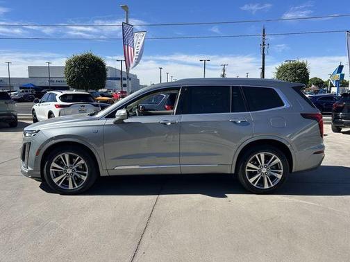 Argent Silver Metallic 2023 Cadillac XT6 Premium Luxury FWD
