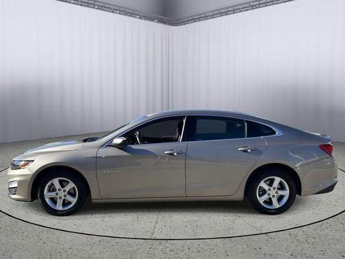 Sterling Gray Metallic 2024 Chevrolet Malibu FWD 1LT