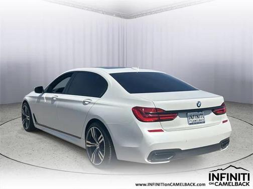 2019 BMW 740 740i