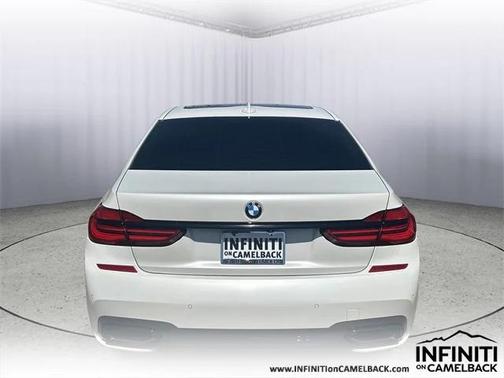 2019 BMW 740 740i