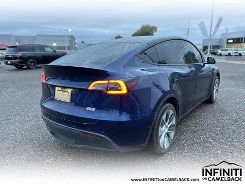2022 Tesla Model Y Long Range Dual Motor All-Wheel Drive