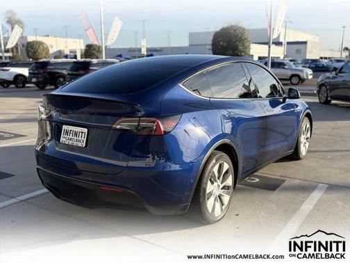 2022 Tesla Model Y Long Range Dual Motor All-Wheel Drive