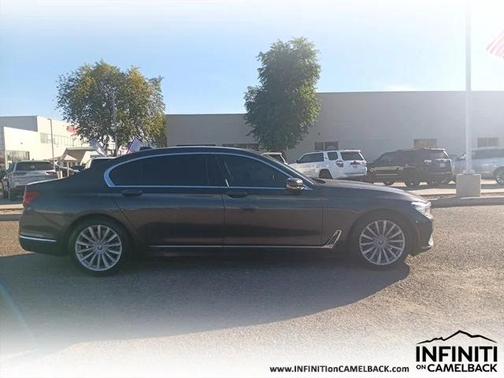 2019 BMW 740 740i