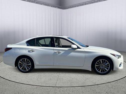Majestic White 2024 INFINITI Q50 3.0t LUXE