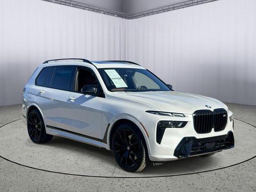 White Metallic 2024 BMW X7 M60i