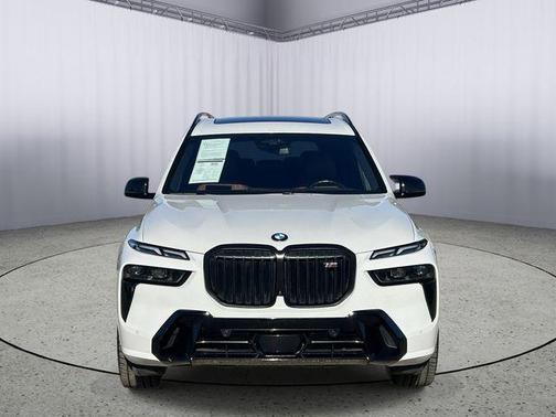 White Metallic 2024 BMW X7 M60i