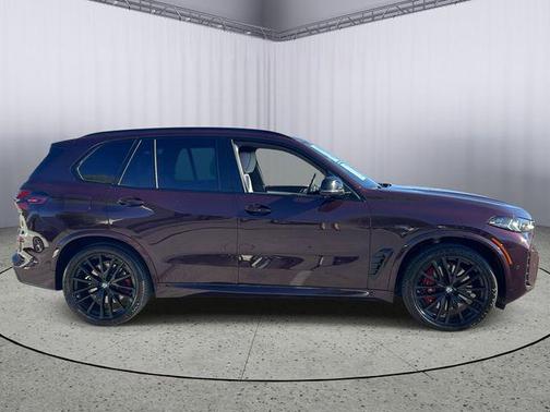 2024 BMW X5 M60i