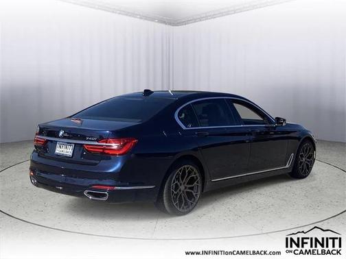 2017 BMW 740 740i