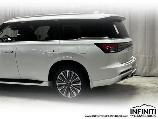 2025 INFINITI QX80 SENSORY AWD
