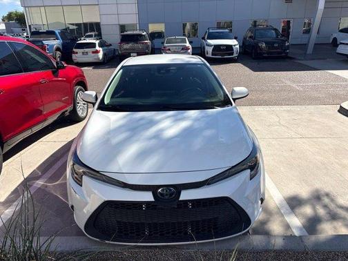 Super White 2021 Toyota Corolla Hybrid LE
