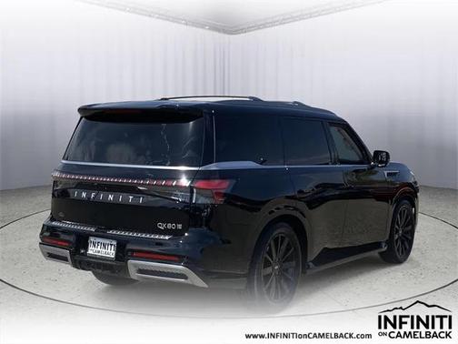 2025 INFINITI QX80 Luxe