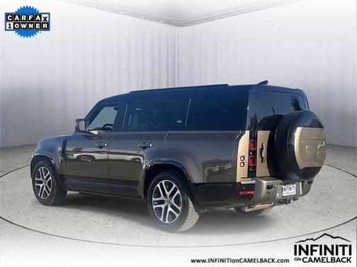 2024 Land Rover Defender 130 P400 X-Dynamic SE
