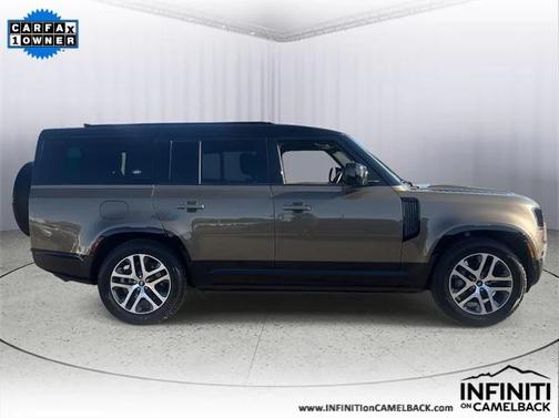 2024 Land Rover Defender 130 P400 X-Dynamic SE