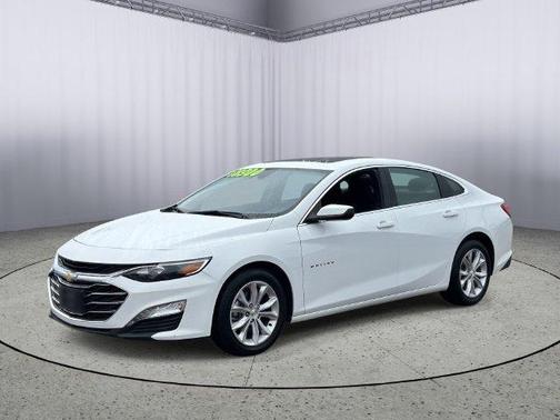 Summit White 2024 Chevrolet Malibu FWD 1LT