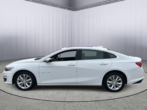 Summit White 2024 Chevrolet Malibu FWD 1LT