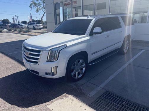 Crystal White Tricoat 2020 Cadillac Escalade ESV Luxury