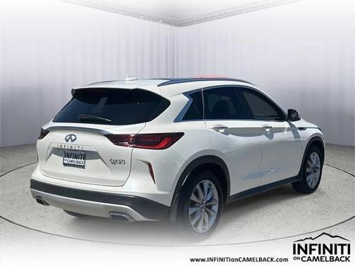 2022 INFINITI QX50 LUXE