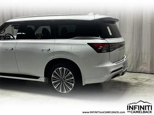 2025 INFINITI QX80 SENSORY AWD