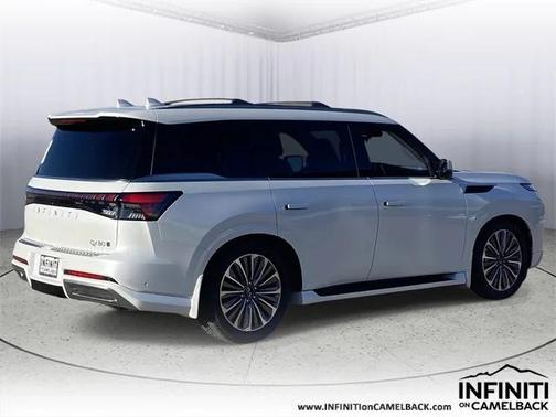 2025 INFINITI QX80 SENSORY AWD